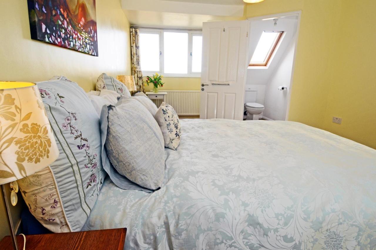 Whitby Spacious Rugby Field Cottage With Off-Street Parking And Ev Fast Point For Electric Cars Exterior photo